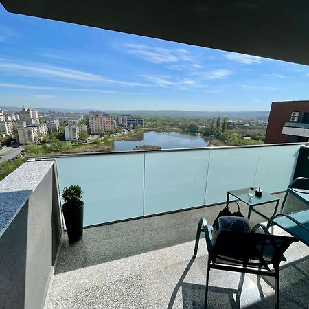 Lakeside Aparthotel Клуж-Напока Екстер'єр фото